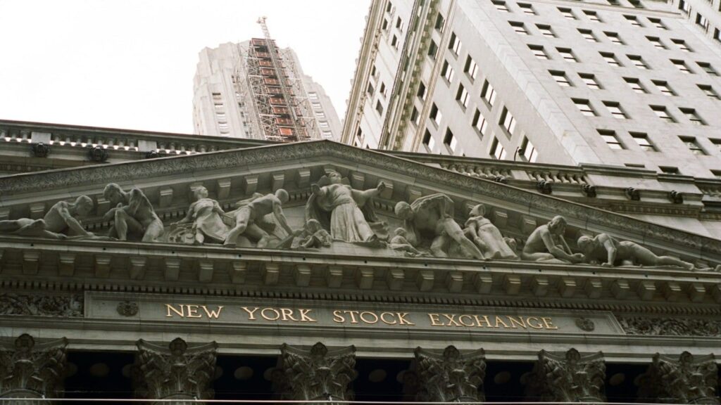 Façade du New York Stock Exchange, place de cotation de l’action Reddit